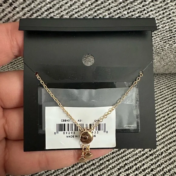 NWT Coach Double Stitched Hearts Slider Bracelet CBB40 - Picture 4 of 6